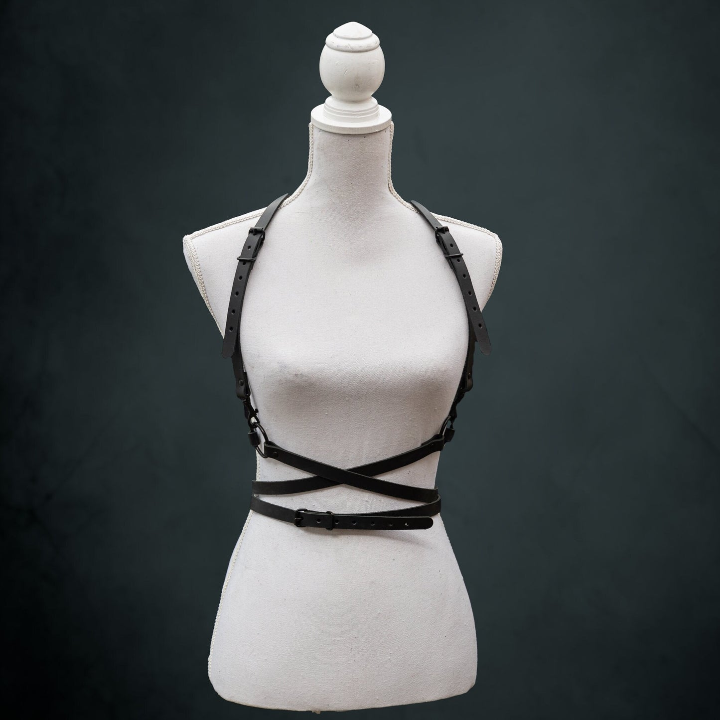 Black wrap around harness